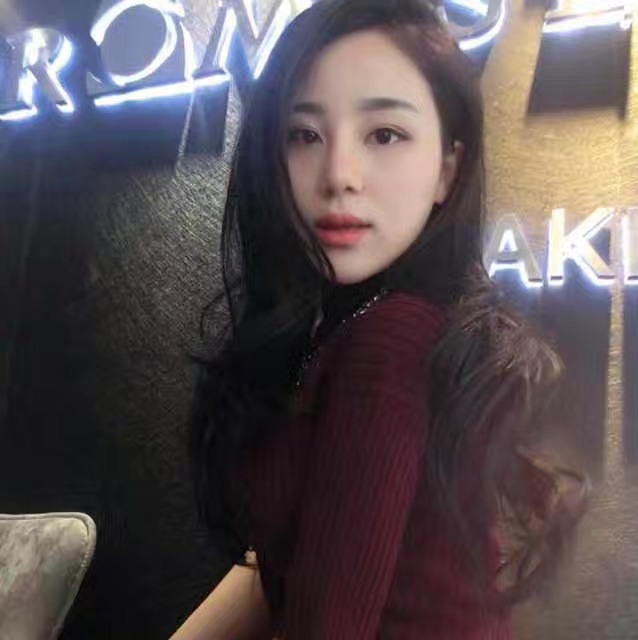 可以直接邀请微信好友,可以微信登录,可以朋友圈分享,总之来说,推广速度和微信好友成正比,你懂得!!!房卡收费模式中国玩手机棋牌游戏的人有多少,这就不用我们说了!手机棋牌游戏好玩又方便,是未来的趋势!湖